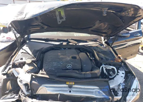 2021 Mercedes-Benz C 300 4Matic z USA, uszkodzony, nr VIN W1KWF8EBXMR648227